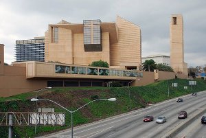 Los Angeles Cathedral, Rupert Murdoch
